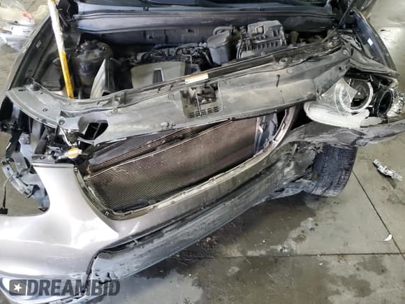 ✅ 2012 Hyundai Santa Fe SE • VIN: 5XYZH4AG4CG157273 • Lot: 72209534. Listed on Copart with 114,915 mi. Free auction sales archive from the USA and detailed vehicle history report at DreamBid. Image 12.