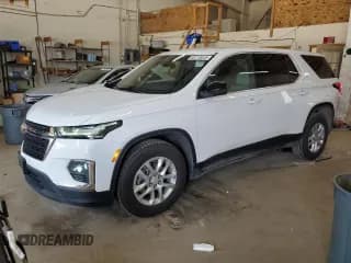 ✅ 2022 Chevrolet Traverse LS • VIN: 1GNEVFKW8NJ168683 • Lot: 66710615. Wystawiony na Copart z przebiegiem 66 052 mil. Bezpłatny archiwum sprzedaży aukcyjnych z USA i szczegółowy raport historii pojazdu na DreamBid. Zdjęcie 1.