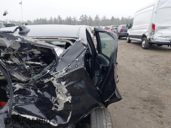 ✅ 2021 Nissan Versa SV • VIN: 3N1CN8EV2ML843887 • Lot: 41900932. Listed on IAAI with 88,158 mi. Free auction sales archive from the USA and detailed vehicle history report at DreamBid. Image 21.