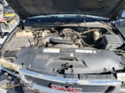 ✅ 1999 GMC Sierra 1500 SL • VIN: 1GTEK19T2XE554429 • Лот: 91220865. Опубликован ранее на Copart с пробегом 233 065 миль. Бесплатный доступ к архиву аукционных продаж из США и подробный отчёт об истории автомобиля на DreamBid. Изображение 11.