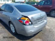 ✅ 2008 Nissan Altima SL • VIN: 1N4BL21E48N422668 • Lot: 42649142. Wystawiony na IAAI z przebiegiem 82 386 mil. Bezpłatny archiwum sprzedaży aukcyjnych z USA i szczegółowy raport historii pojazdu na DreamBid. Zdjęcie 6.