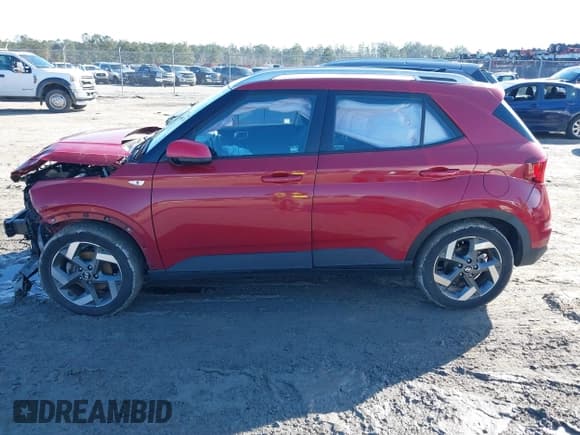 ✅ 2021 Hyundai Venue SEL • VIN: KMHRC8A3XMU072503 • Lot: 41486754. Listed on IAAI with 32,367 mi. Free auction sales archive from the USA and detailed vehicle history report at DreamBid. Image 15.