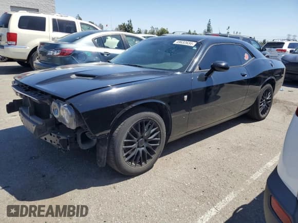 ✅ 2016 Dodge Challenger SXT Plus • VIN: 2C3CDZAG8GH184504 • Lot: 49632634. Wystawiony na Copart z przebiegiem 100 219 mil. Bezpłatny archiwum sprzedaży aukcyjnych z USA i szczegółowy raport historii pojazdu na DreamBid. Zdjęcie 1.