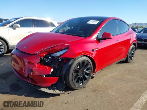 ✅ 2023 Tesla Model Y Long Range • VIN: 7SAYGDEE1PF668687 • Lot: 43590228. Wystawiony na IAAI z przebiegiem 32 564 mil. Bezpłatny archiwum sprzedaży aukcyjnych z USA i szczegółowy raport historii pojazdu na DreamBid. Zdjęcie 6.