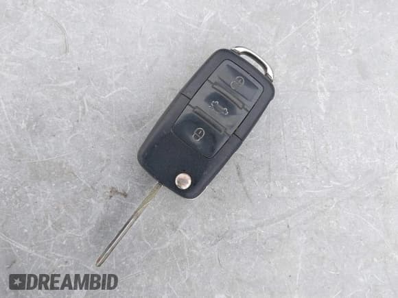 ✅ 2006 Volkswagen Beetle • VIN: 3VWSR31CX6M406198 • Lot: 41354662. Wystawiony na IAAI z przebiegiem 175 158 mil. Bezpłatny archiwum sprzedaży aukcyjnych z USA i szczegółowy raport historii pojazdu na DreamBid. Zdjęcie 11.