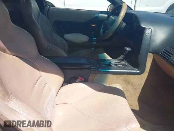 ✅ 1995 Chevrolet Corvette • VIN: 1G1YY32P4S5100608 • Lot: 42227492. Wystawiony na IAAI z przebiegiem 82 111 mil. Bezpłatny archiwum sprzedaży aukcyjnych z USA i szczegółowy raport historii pojazdu na DreamBid. Zdjęcie 8.