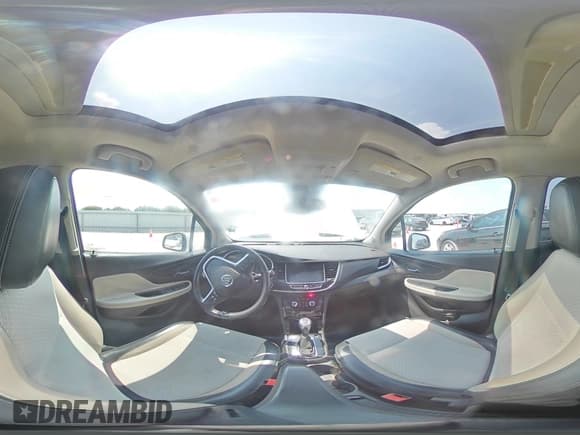 ✅ 2018 Buick Encore Preferred II • VIN: KL4CJBSM3JB717773 • Лот: 70197715. Опубликован ранее на Copart с пробегом 106 479 миль. Бесплатный доступ к архиву аукционных продаж из США и подробный отчёт об истории автомобиля на DreamBid. Изображение 15.