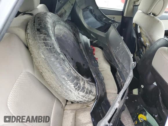 ✅ 2017 Hyundai Santa Fe 2.4L • VIN: 5XYZU3LB4HG402006 • Лот: 50169334. Опубликован ранее на Copart с пробегом 110 590 миль. Бесплатный доступ к архиву аукционных продаж из США и подробный отчёт об истории автомобиля на DreamBid. Изображение 10.