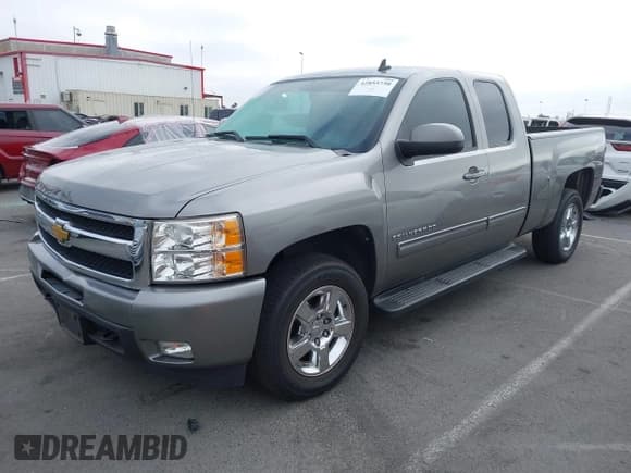 ✅ 2009 Chevrolet Silverado 1500 • VIN: 1GCEC39J69Z174643 • Lot: 42853730. Wystawiony na IAAI z przebiegiem 172 839 mil. Bezpłatny archiwum sprzedaży aukcyjnych z USA i szczegółowy raport historii pojazdu na DreamBid. Zdjęcie 2.