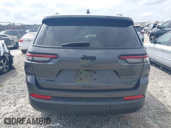 ✅ 2023 Jeep Grand Cherokee Altitude • VIN: 1C4RJKAG5P8701978 • Lot: 43259204. Listed on IAAI with 41,223 mi. Free auction sales archive from the USA and detailed vehicle history report at DreamBid. Image 16.