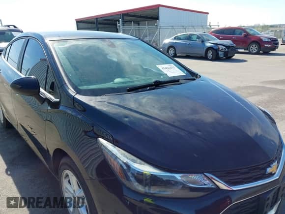 2018 Chevrolet Cruze LT with VIN 1G1BE5SM0J7126125, listed as a IAAI auction lot 43422433 with 50,301 mi miles and . Bid and sale history available at DreamBid. Image 6.