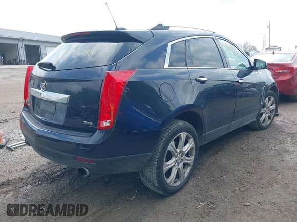 ✅ 2016 Cadillac SRX Performance Collection • VIN: 3GYFNCE38GS577159 • Lot: 43304688. Listed on IAAI with 110,526 mi. Free auction sales archive from the USA and detailed vehicle history report at DreamBid. Image 4.