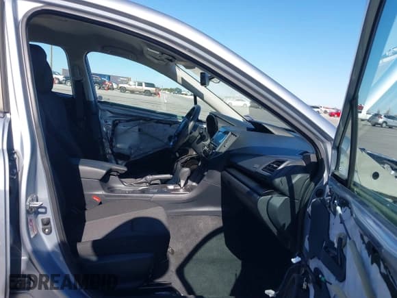 ✅ 2019 Subaru Impreza • VIN: 4S3GKAB68K3601772 • Lot: 41413804. Listed on IAAI with 40,003 mi. Free auction sales archive from the USA and detailed vehicle history report at DreamBid. Image 5.