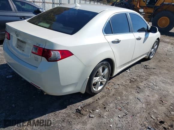 ✅ 2010 Acura TSX • VIN: JH4CU2F68AC000271 • Lot: 43598136. Wystawiony na IAAI z przebiegiem 194 343 mil. Bezpłatny archiwum sprzedaży aukcyjnych z USA i szczegółowy raport historii pojazdu na DreamBid. Zdjęcie 4.