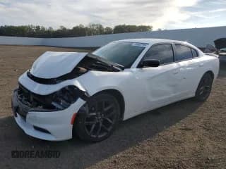 ✅ 2020 Dodge Charger SXT • VIN: 2C3CDXBGXLH200179 • Lot: 70982795. Wystawiony na Copart z przebiegiem 72 767 mil. Bezpłatny archiwum sprzedaży aukcyjnych z USA i szczegółowy raport historii pojazdu na DreamBid. Zdjęcie 1.