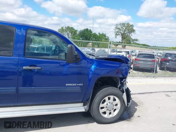 ✅ 2013 Chevrolet Silverado 2500HD LT • VIN: 1GC1KXCG1DF196694 • Lot: 42320081. Listed on IAAI with 93,305 mi. Free auction sales archive from the USA and detailed vehicle history report at DreamBid. Image 17.