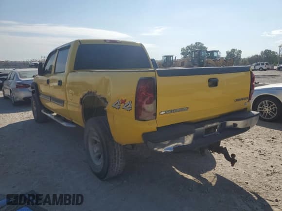 ✅ 2004 Chevrolet Silverado 2500HD LS • VIN: 1GCHK23U14F190207 • Lot: 81964065. Wystawiony na Copart z przebiegiem 150 202 mil. Bezpłatny archiwum sprzedaży aukcyjnych z USA i szczegółowy raport historii pojazdu na DreamBid. Zdjęcie 2.