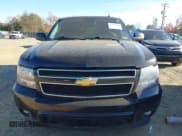 ✅ 2013 Chevrolet Suburban LT • VIN: 1GNSKJE78DR173059 • Lot: 43699809. Wystawiony na IAAI z przebiegiem 225 390 mil. Bezpłatny archiwum sprzedaży aukcyjnych z USA i szczegółowy raport historii pojazdu na DreamBid. Zdjęcie 12.