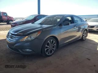 ✅ 2013 Hyundai Sonata SE • VIN: 5NPEC4AB5DH753357 • Лот: 81989155. Опубликован ранее на Copart с пробегом 178 581 миль. Бесплатный доступ к архиву аукционных продаж из США и подробный отчёт об истории автомобиля на DreamBid. Изображение 1.