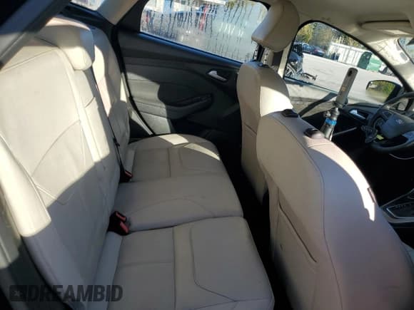 ✅ 2016 Ford Focus Titanium • VIN: 1FADP3N24GL326259 • Lot: 86805605. Listed on Copart with 142,991 mi. Free auction sales archive from the USA and detailed vehicle history report at DreamBid. Image 10.