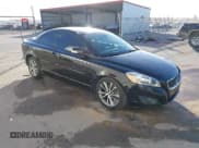 ✅ 2012 Volvo C70 T5 • VIN: YV1672MC0CJ126566 • Лот: 43665934. Опубликован ранее на IAAI с пробегом 140 725 миль. Бесплатный доступ к архиву аукционных продаж из США и подробный отчёт об истории автомобиля на DreamBid. Изображение 1.