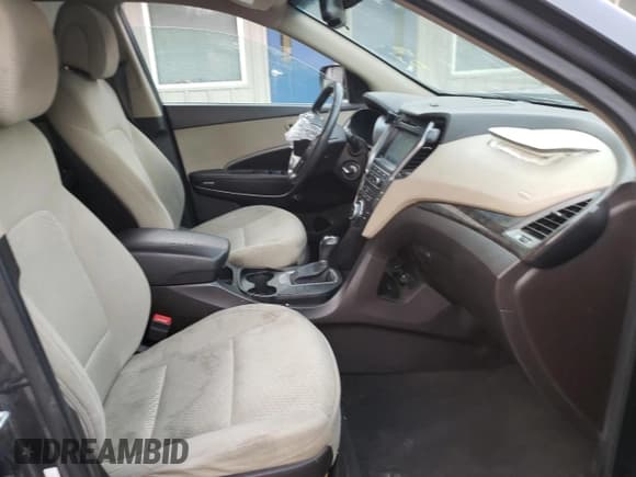 ✅ 2017 Hyundai Santa Fe 2.4L • VIN: 5XYZUDLB4HG488343 • Lot: 67198472. Listed on Copart with Not provided. Free auction sales archive from the USA and detailed vehicle history report at DreamBid. Image 5.