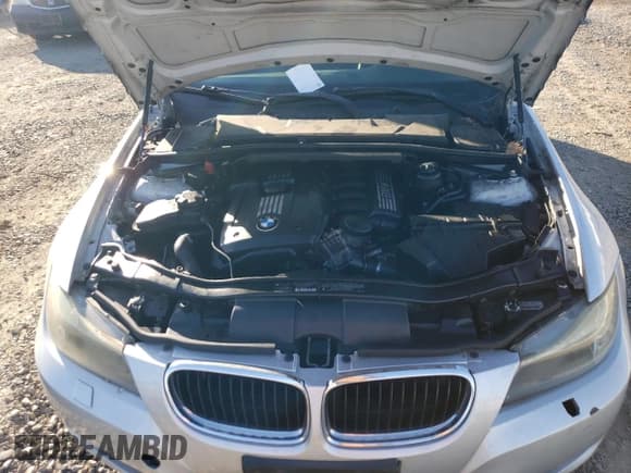 ✅ 2011 BMW 3 Series 328i xDrive • VIN: WBAPK5G56BNN26112 • Lot: 82396375. Wystawiony na Copart z przebiegiem 152 894 mil. Bezpłatny archiwum sprzedaży aukcyjnych z USA i szczegółowy raport historii pojazdu na DreamBid. Zdjęcie 11.