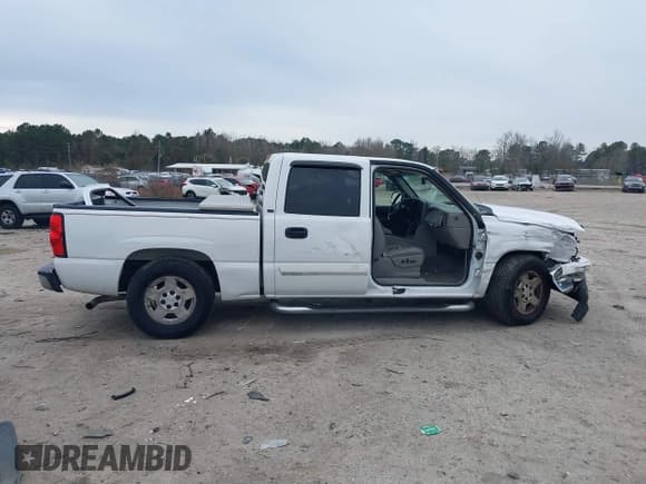 ✅ 2006 Chevrolet Silverado 1500 LT1 • VIN: 2GCEC13T361194061 • Лот: 41306152. Опубликован ранее на IAAI с пробегом 228 444 миль. Бесплатный доступ к архиву аукционных продаж из США и подробный отчёт об истории автомобиля на DreamBid. Изображение 14.