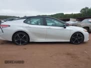 ✅ 2020 Toyota Camry XSE • VIN: 4T1K61AK5LU369829 • Lot: 43644897. Wystawiony na IAAI z przebiegiem 128 091 mil. Bezpłatny archiwum sprzedaży aukcyjnych z USA i szczegółowy raport historii pojazdu na DreamBid. Zdjęcie 13.
