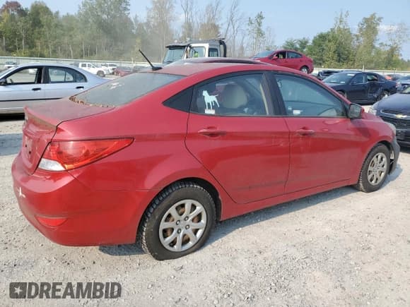 ✅ 2013 Hyundai Accent GLS • VIN: KMHCT4AE1DU585123 • Lot: 69931654. Wystawiony na Copart z przebiegiem 166 161 mil. Bezpłatny archiwum sprzedaży aukcyjnych z USA i szczegółowy raport historii pojazdu na DreamBid. Zdjęcie 3.