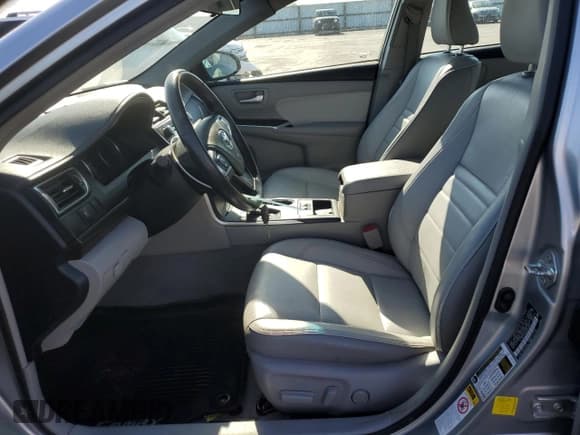 ✅ 2017 Toyota Camry XLE • VIN: 4T1BF1FK5HU315687 • Lot: 82529275. Wystawiony na Copart z przebiegiem 86 986 mil. Bezpłatny archiwum sprzedaży aukcyjnych z USA i szczegółowy raport historii pojazdu na DreamBid. Zdjęcie 7.