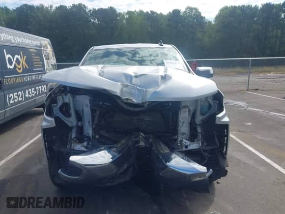 2020 Chevrolet Silverado 1500 LT with VIN 1GCRYDEDXLZ170515, listed as a IAAI auction lot 43264814 with 110,499 mi miles and . Bid and sale history available at DreamBid. Image 12.