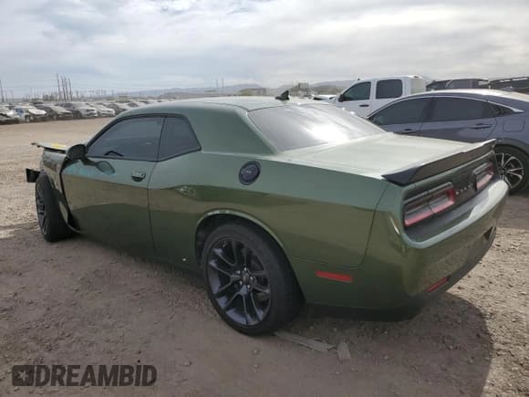 ✅ 2022 Dodge Challenger R/T Scat Pack Widebody • VIN: 2C3CDZFJ8NH160270 • Lot: 77100853. Wystawiony na Copart z przebiegiem 31 141 mil. Bezpłatny archiwum sprzedaży aukcyjnych z USA i szczegółowy raport historii pojazdu na DreamBid. Zdjęcie 2.