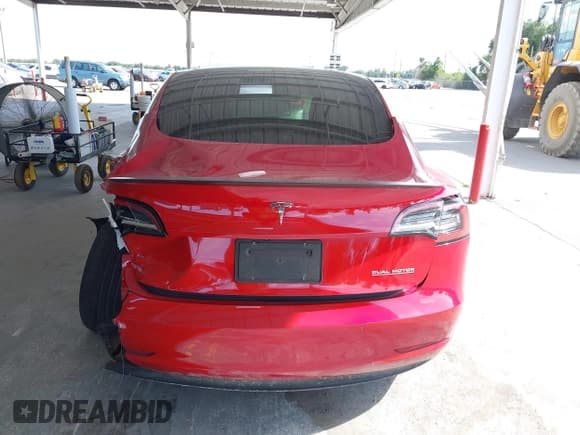 ✅ 2020 Tesla Model 3 Performance • VIN: 5YJ3E1EC5LF713649 • Lot: 42166313. Wystawiony na IAAI z przebiegiem 51 289 mil. Bezpłatny archiwum sprzedaży aukcyjnych z USA i szczegółowy raport historii pojazdu na DreamBid. Zdjęcie 16.