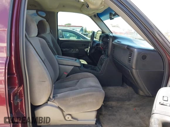 ✅ 2003 GMC Yukon SLE • VIN: 1GKEC13Z23R188280 • Лот: 42875868. Опубликован ранее на IAAI с пробегом 224 843 миль. Бесплатный доступ к архиву аукционных продаж из США и подробный отчёт об истории автомобиля на DreamBid. Изображение 5.