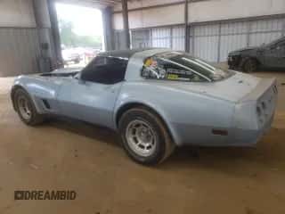 1982 Chevrolet Corvette с VIN 1G1AY8781C5108196, выставлен на аукционе Copart как лот 64222955 с пробегом 8 296 миль миль и Списание • Salvage title. История ставок и продаж доступна на DreamBid. Изображение 2.