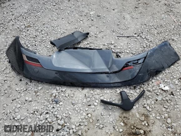 ✅ 2024 Land Rover Range Rover Velar Dynamic HSE • VIN: SALYM2FU9RA388892 • Lot: 64360214. Listed on Copart with 1,216 mi. Free auction sales archive from the USA and detailed vehicle history report at DreamBid. Image 12.