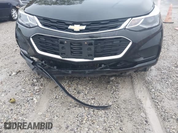 ✅ 2018 Chevrolet Cruze LT • VIN: 1G1BE5SM8J7234587 • Lot: 43569915. Wystawiony na IAAI z przebiegiem 72 947 mil. Bezpłatny archiwum sprzedaży aukcyjnych z USA i szczegółowy raport historii pojazdu na DreamBid. Zdjęcie 20.