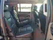 2020 Chevrolet Suburban LS z VIN 1GNSCGKC9LR126672, wystawiony jako Copart lot #43216245 z przebiegiem 132 775 mil mil oraz Szkoda całkowita • Salvage title. Historia ofert i sprzedaży dostępna na DreamBid. Obrazek 11.