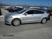 ✅ 2015 Ford Fusion SE Luxury • VIN: 3FA6P0PU0FR128736 • Лот: 84243075. Опубликован ранее на Copart с пробегом 142 682 миль. Бесплатный доступ к архиву аукционных продаж из США и подробный отчёт об истории автомобиля на DreamBid. Изображение 1.
