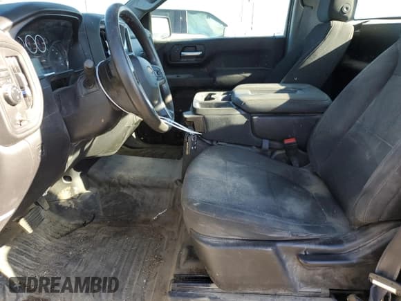 ✅ 2021 Chevrolet Silverado 1500 Work Truck • VIN: 3GCNWAEH5MG272117 • Lot: 80276384. Wystawiony na Copart z przebiegiem 61 451 mil. Bezpłatny archiwum sprzedaży aukcyjnych z USA i szczegółowy raport historii pojazdu na DreamBid. Zdjęcie 7.