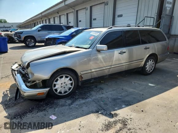 ✅ 1999 Mercedes-Benz E 320 • VIN: WDBJH65FXXA869835 • Lot: 62426055. Listed on Copart with 155,603 mi. Free auction sales archive from the USA and detailed vehicle history report at DreamBid. Image 1.
