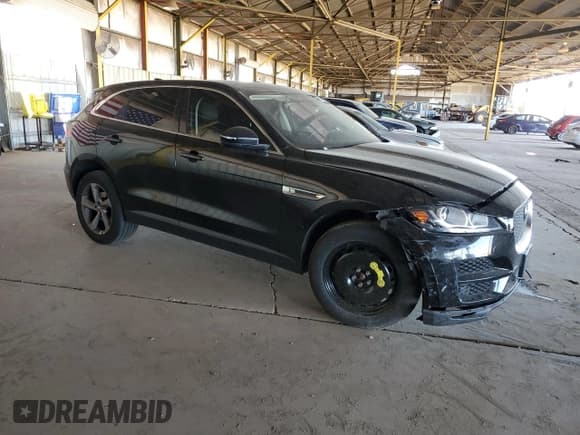 ✅ 2019 Jaguar F-Pace 25t • VIN: SADCS2FX9KA601836 • Lot: 56493255. Wystawiony na Copart z przebiegiem 80 825 mil. Bezpłatny archiwum sprzedaży aukcyjnych z USA i szczegółowy raport historii pojazdu na DreamBid. Zdjęcie 4.