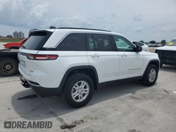 2025 Jeep Grand Cherokee Altitude X with VIN 1C4RJGAGXSC281508, listed as a Copart auction lot 64841415 with 2,231 mi miles and Salvage title. Bid and sale history available at DreamBid. Image 3.