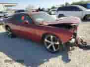 2014 Dodge Challenger R/T 100th Anniversary Appearance z VIN 2C3CDYBT1EH310771, wystawiony jako Copart lot #74515204 z przebiegiem Nie podano mil oraz Czysty tytuł • Clean title. Historia ofert i sprzedaży dostępna na DreamBid. Obrazek 4.