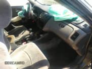 ✅ 2001 Honda Accord DX • VIN: 1HGCF85491A056537 • Lot: 42003150. Wystawiony na IAAI z przebiegiem 201 943 mil. Bezpłatny archiwum sprzedaży aukcyjnych z USA i szczegółowy raport historii pojazdu na DreamBid. Zdjęcie 5.