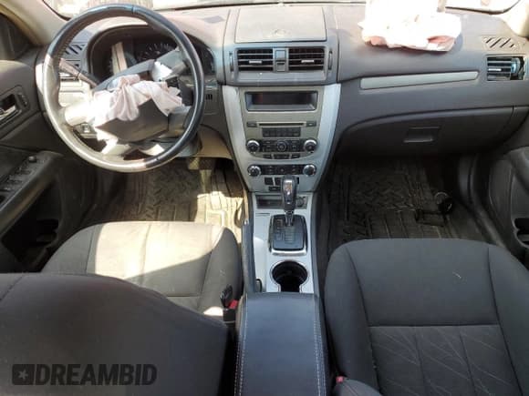 ✅ 2011 Mercury Milan • VIN: 3MEHM0HA0BR601513 • Лот: 60222405. Опубликован ранее на Copart с пробегом 238 098 миль. Бесплатный доступ к архиву аукционных продаж из США и подробный отчёт об истории автомобиля на DreamBid. Изображение 8.