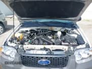 ✅ 2005 Ford Escape XLT • VIN: 1FMYU93125KA69876 • Lot: 42597136. Listed on IAAI with 186,396 mi. Free auction sales archive from the USA and detailed vehicle history report at DreamBid. Image 10.