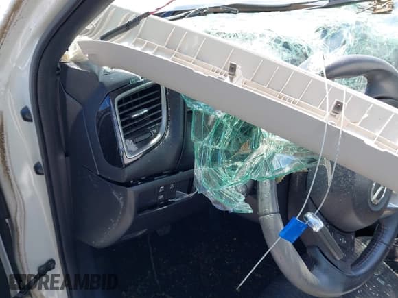 ✅ 2014 Mazda 3 i Touring • VIN: JM1BM1L76E1100259 • Лот: 42322810. Опубликован ранее на IAAI с пробегом Не указан. Бесплатный доступ к архиву аукционных продаж из США и подробный отчёт об истории автомобиля на DreamBid. Изображение 13.