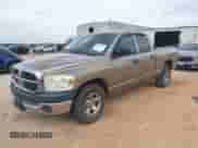 2007 Dodge 1500 ST z VIN 1D7HA18K07J583823, wystawiony jako IAAI lot #42860126 z przebiegiem 188 250 mil mil oraz . Historia ofert i sprzedaży dostępna na DreamBid. Obrazek 2.